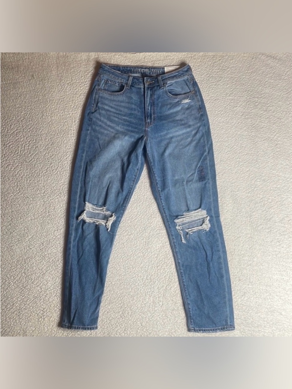 American Eagle Mom Jeans Distressed Reg Size 6 NWT High Waist